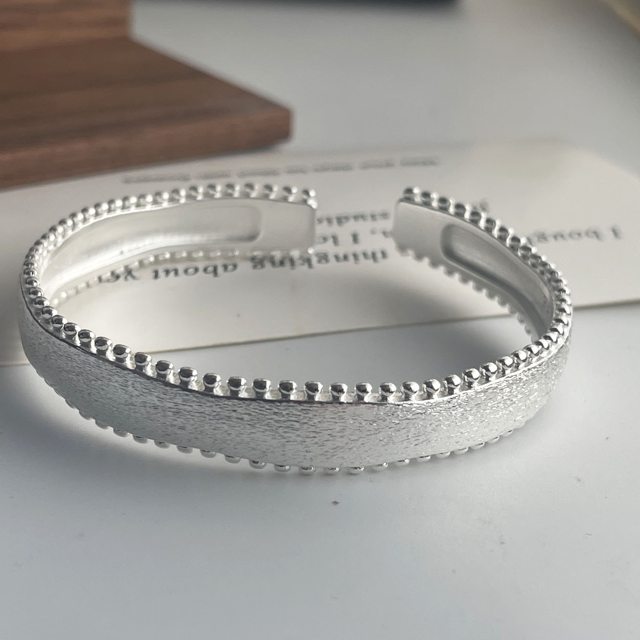Resin Bangle Bracelet - سوار ريترو من الفضة الإسترليني عيار