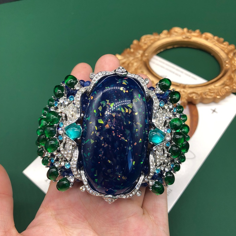 سوار فاخر عتيق الطراز مرصع بال - مراجعة Resin Bangle Bracelet وسعره